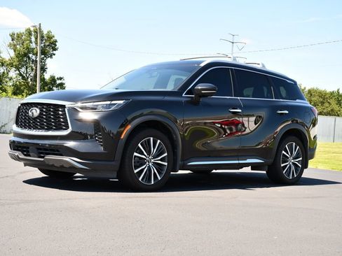 Used 2023 INFINITI QX60 Sensory AWD/4WD image 3