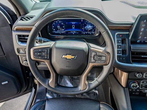 Used 2024 Chevrolet Suburban High Country image 16