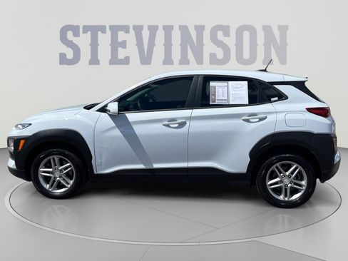 Used 2020 Hyundai Kona SE AWD/4WD image 2