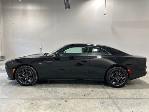 Used 2025 Dodge Charger R/T w/ Quick Order Package 25M R/T image 9