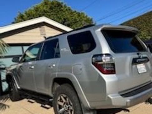 Used 2021 Toyota 4Runner TRD Off-Road Premium w/ Moonroof Package AWD/4WD image 4