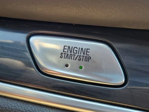 Certified 2020 Buick Enclave Essence w/ Sport Touring Edition FWD image 29
