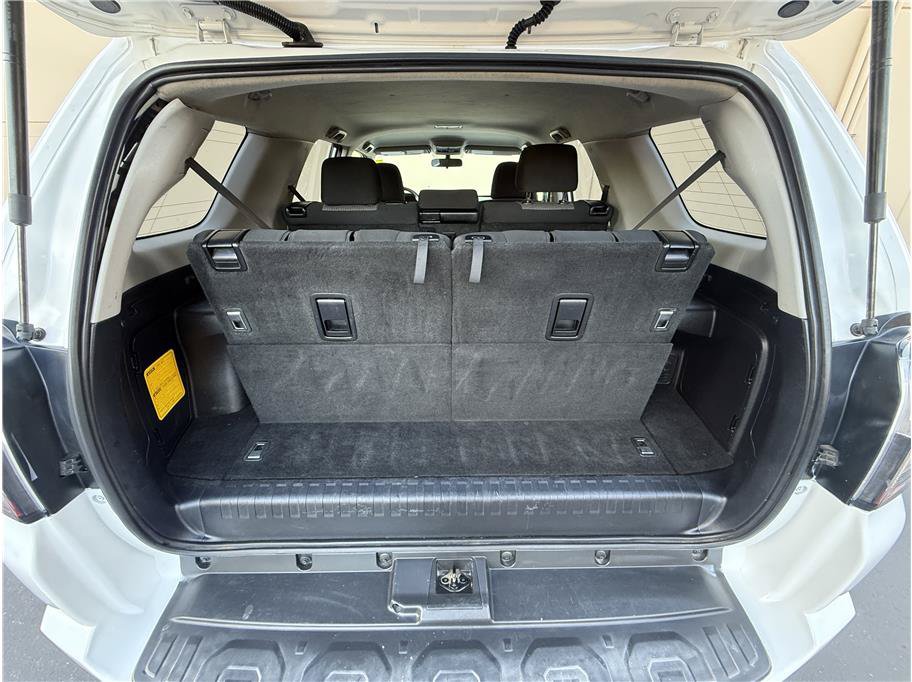 Used 2019 Toyota 4Runner SR5 AWD/4WD image 23