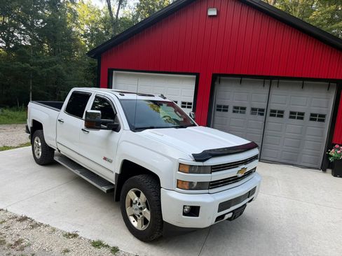 Used 2016 Chevrolet Silverado 2500 LTZ w/ Duramax Plus Package AWD/4WD image 2