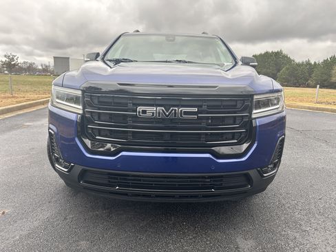 Used 2023 GMC Acadia SLT w/ Elevation Edition image 3