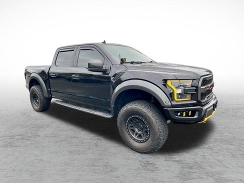 Used 2019 Ford F150 Raptor w/ Equipment Group 801A Mid image 3