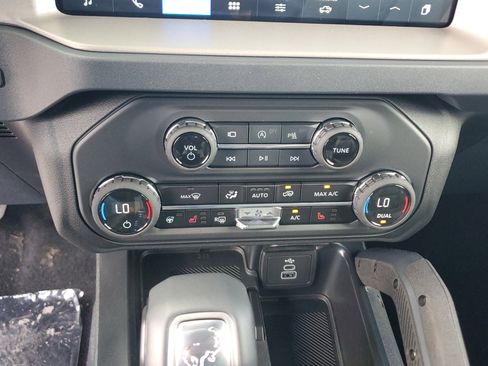 New 2026 Ford Bronco Outer Banks image 16