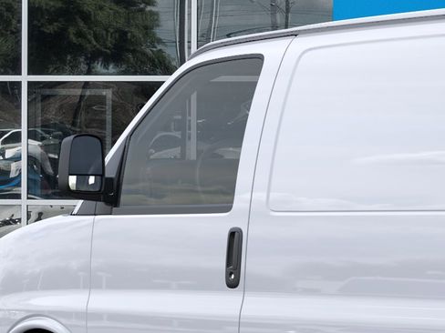 New 2026 Chevrolet Express 2500 w/ Driver Convenience Package image 14