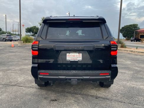 Used 2025 Toyota 4Runner SR5 AWD/4WD image 5