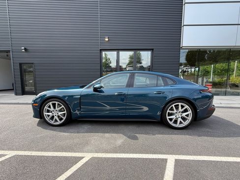 New 2026 Porsche Panamera image 2