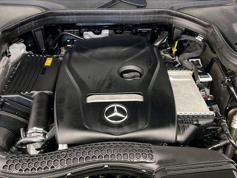 Used 2018 Mercedes-Benz GLC 300 4MATIC image 9