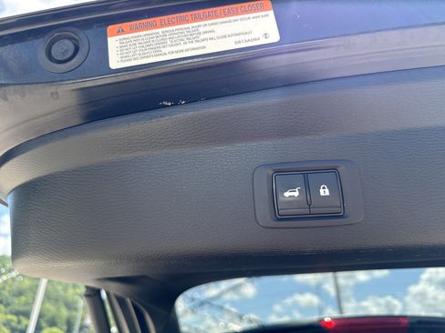 Used 2024 Mitsubishi Outlander SE AWD/4WD image 48