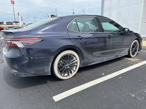 Used 2022 Toyota Camry XSE FWD image 6