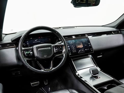 Used 2025 Land Rover Range Rover Velar Dynamic SE image 5