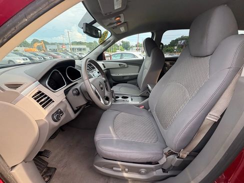 Used 2012 Chevrolet Traverse LT FWD image 15