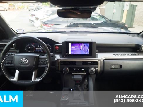 Used 2024 Toyota Tacoma TRD Off-Road AWD/4WD image 20