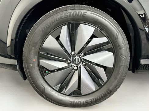 Used 2023 Nissan Ariya FWD image 11