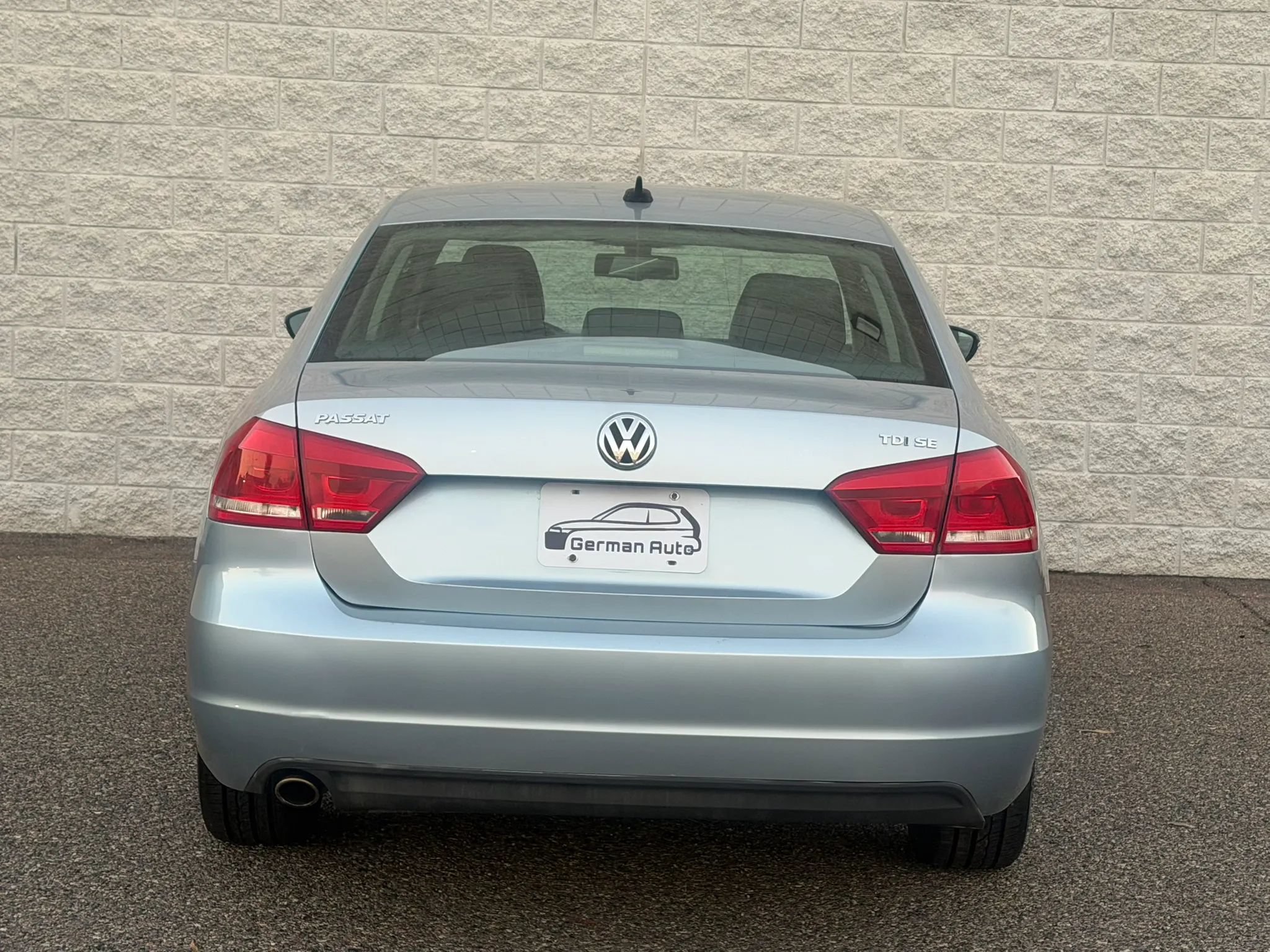Used 2012 Volkswagen Passat TDI SE FWD image 7