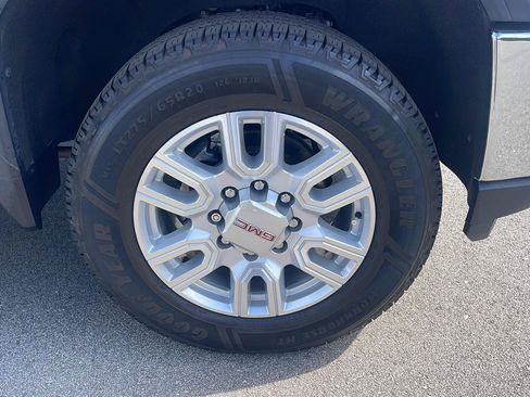 Used 2022 GMC Sierra 2500 SLT w/ SLT Convenience Package AWD/4WD image 9