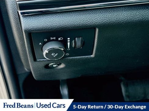 Used 2019 Jeep Grand Cherokee Limited AWD/4WD image 11