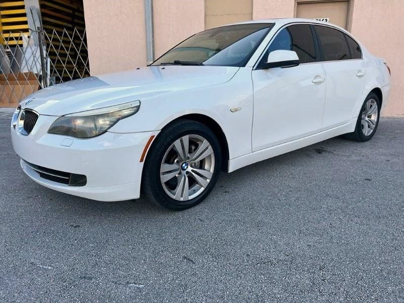 Used 2010 BMW 528i Sedan RWD image 4