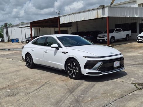 Used 2025 Hyundai Sonata SEL image 3