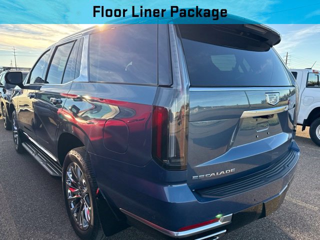 Used 2025 Cadillac Escalade Premium Luxury w/ LPO, Radiant Package AWD/4WD image 5