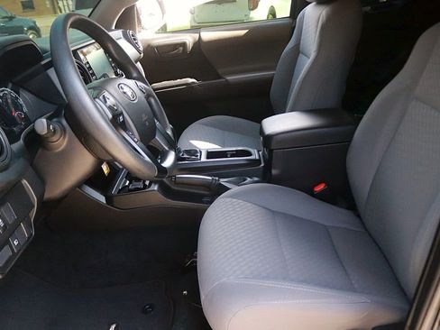 Used 2022 Toyota Tacoma SR RWD image 13