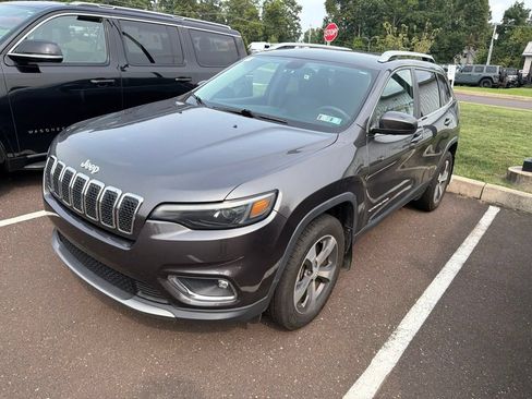 Used 2019 Jeep Cherokee Limited AWD/4WD image 4