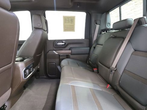 Used 2021 GMC Sierra 3500 Denali w/ Denali Black Diamond Edition AWD/4WD image 15