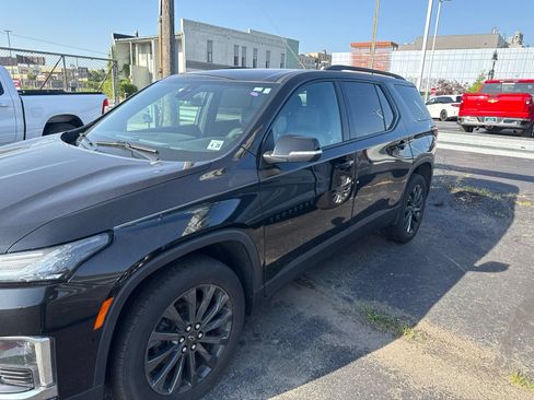 Certified 2023 Chevrolet Traverse RS w/ LPO, Floor Liner Package AWD/4WD image 6