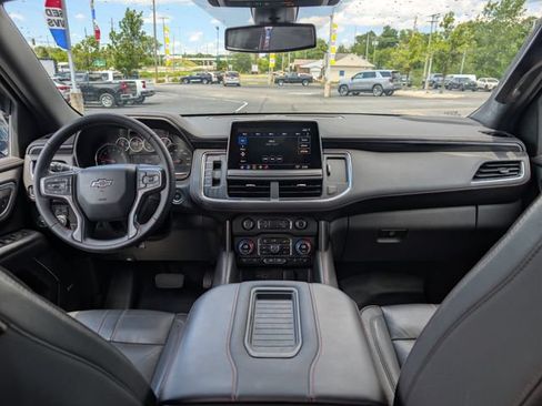 Used 2021 Chevrolet Suburban RST AWD/4WD image 11