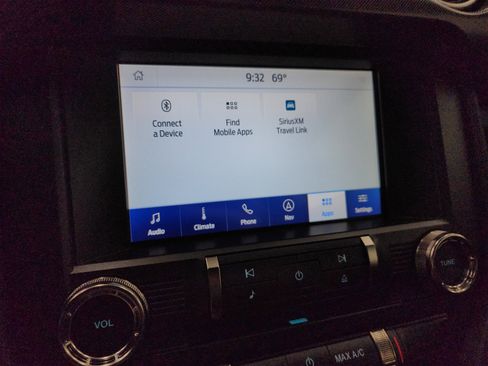 Used 2022 Ford Mustang Shelby GT500 w/ Technology Package image 44