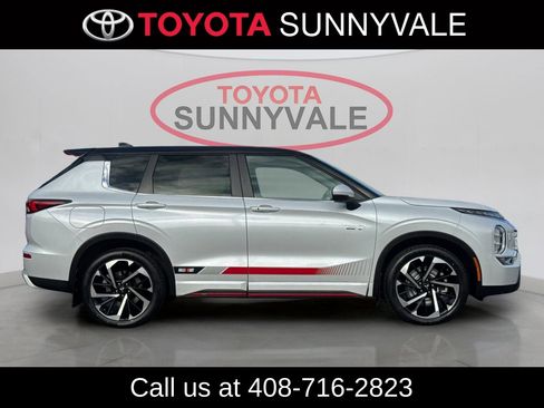 Used 2023 Mitsubishi Outlander SE image 9