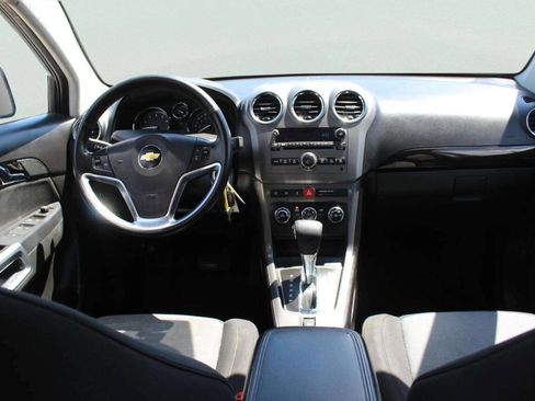 Used 2013 Chevrolet Captiva Sport LS FWD image 8