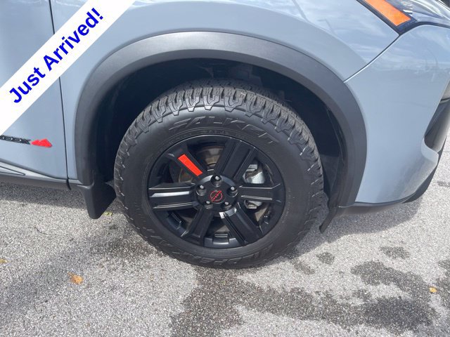 Used 2025 Nissan Rogue SV AWD/4WD image 2