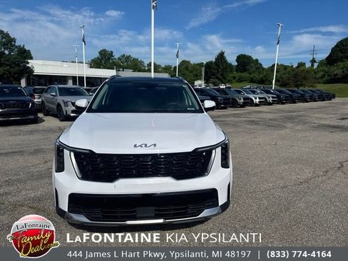Certified 2025 Kia Sorento SX FWD image 8