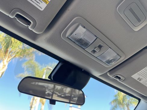 Used 2022 Nissan Frontier SV w/ Technology Package image 28