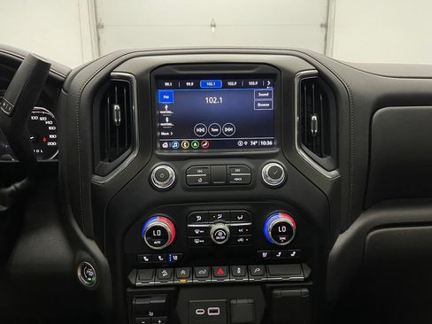 Used 2022 GMC Sierra 1500 AT4 w/ AT4 Preferred Package AWD/4WD image 25