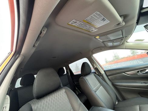 Used 2020 Nissan Rogue SV image 27