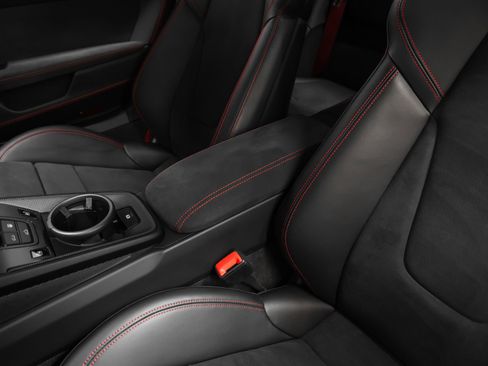Certified 2022 Porsche 911 Carrera 4 GTS AWD/4WD image 57