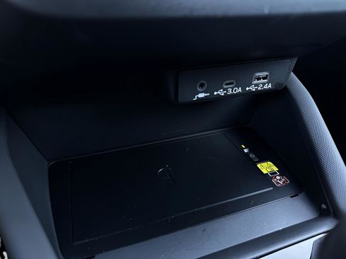 Used 2025 Subaru Forester Limited w/ Popular Package #1 image 17