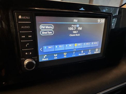 Used 2025 Nissan Kicks S FWD image 13