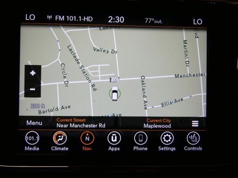 Used 2021 Jeep Grand Cherokee Limited AWD/4WD image 17