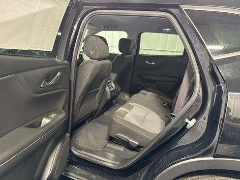 Used 2025 Chevrolet Blazer LT AWD/4WD image 17