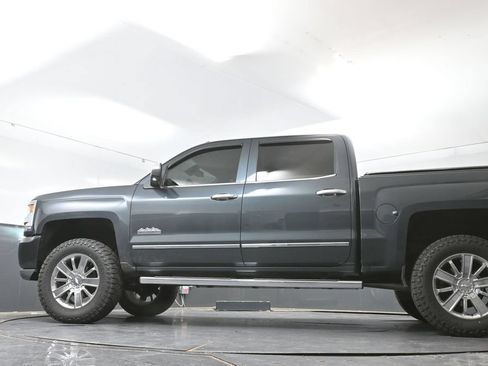 Used 2017 Chevrolet Silverado 1500 High Country AWD/4WD image 29