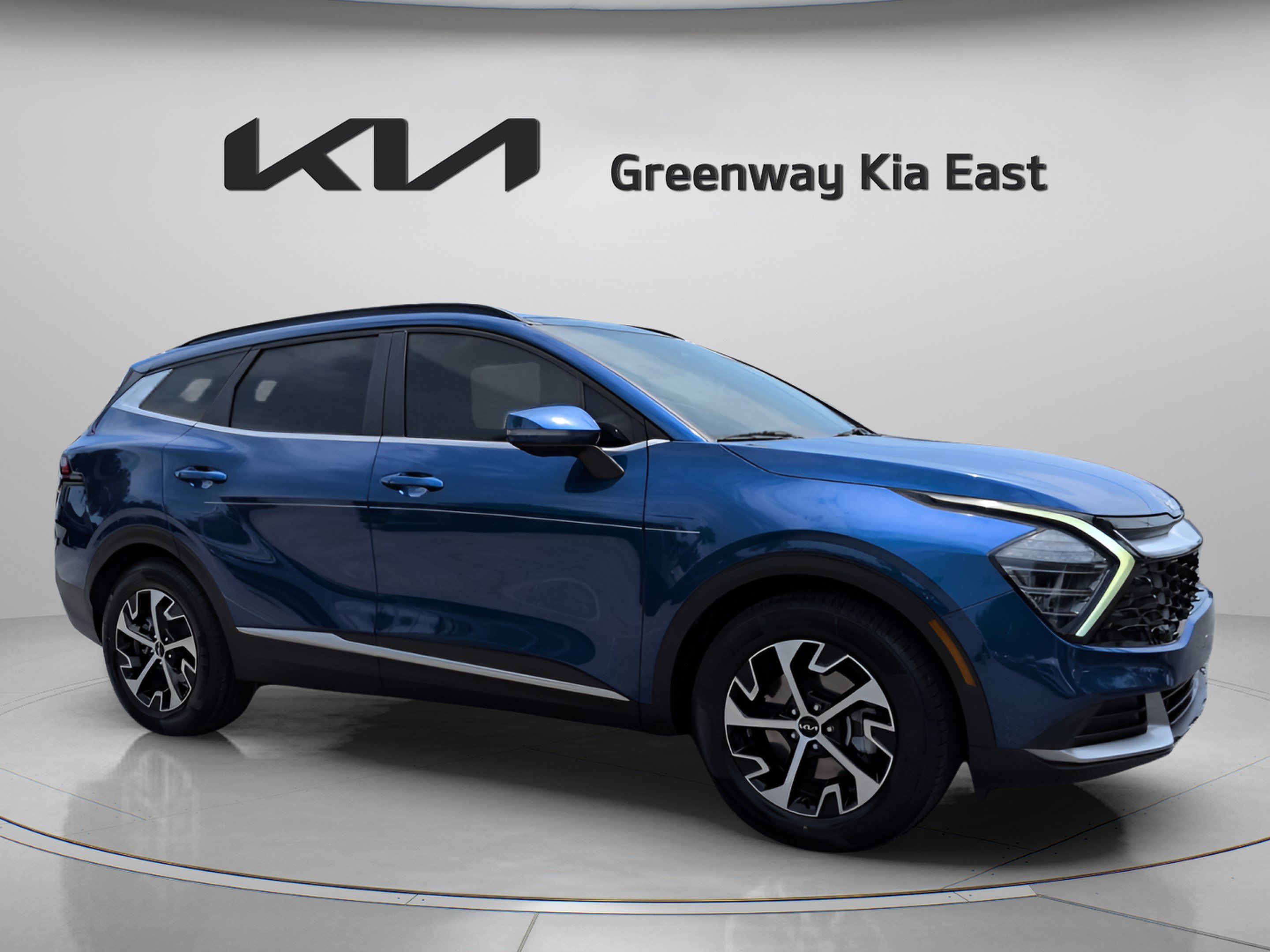 Certified 2025 Kia Sportage EX w/ Premium Package FWD image 3