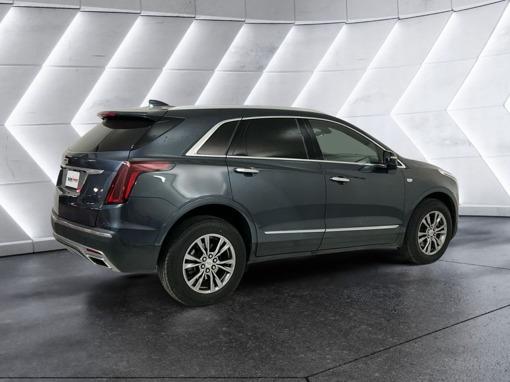 Used 2021 Cadillac XT5 Premium Luxury FWD image 4
