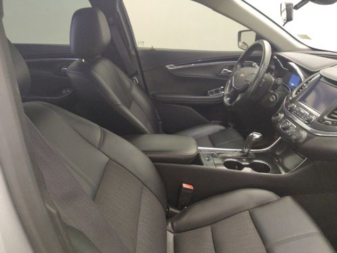 Used 2017 Chevrolet Impala LT image 21