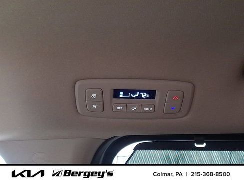 Used 2024 Kia Carnival EX FWD image 15